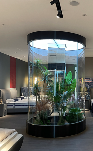 Circular glass viewing platform